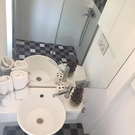 Treci Apartamento Belgrado